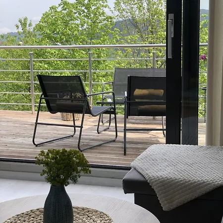 Acko אוסקדניצה