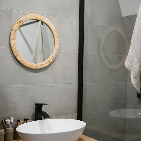 Acko * אוסקדניצה